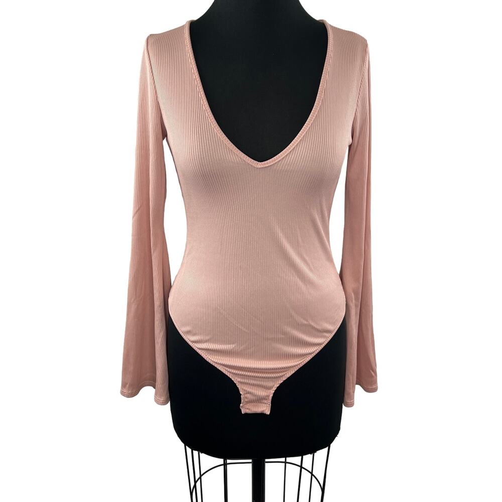 FREE PEOPLE Light Pink Ribbed Scoop V-Neck Long Bell Sleeve Bodysuit One Piece S